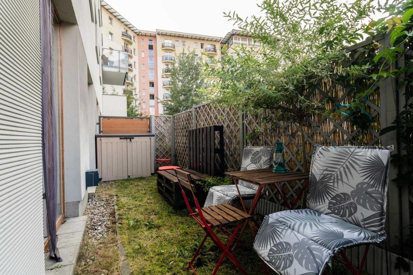 Modern 70M Apartment With Private Garden Metro Warszawa Exteriör bild