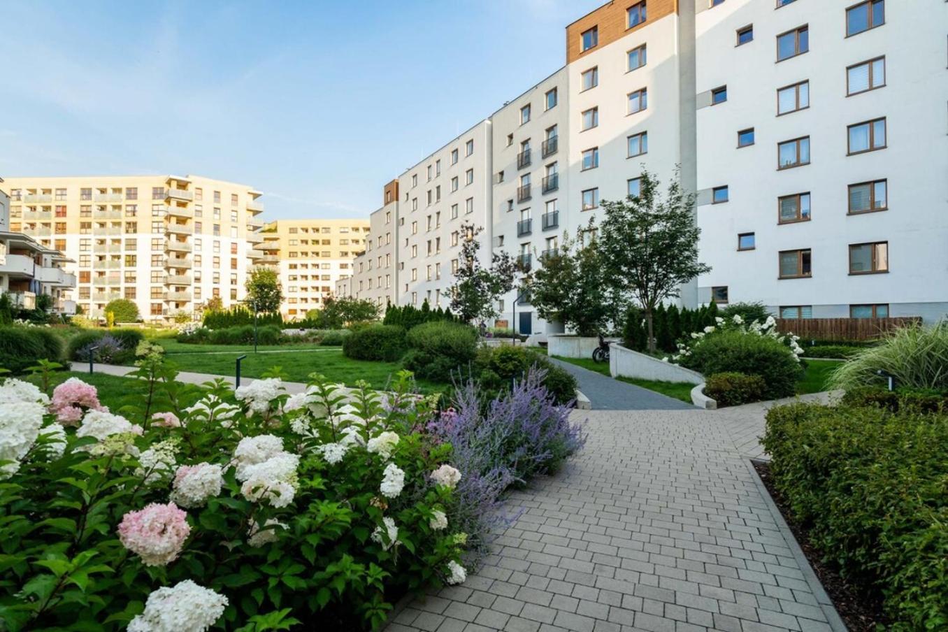 Modern 70M Apartment With Private Garden Metro Warszawa Exteriör bild