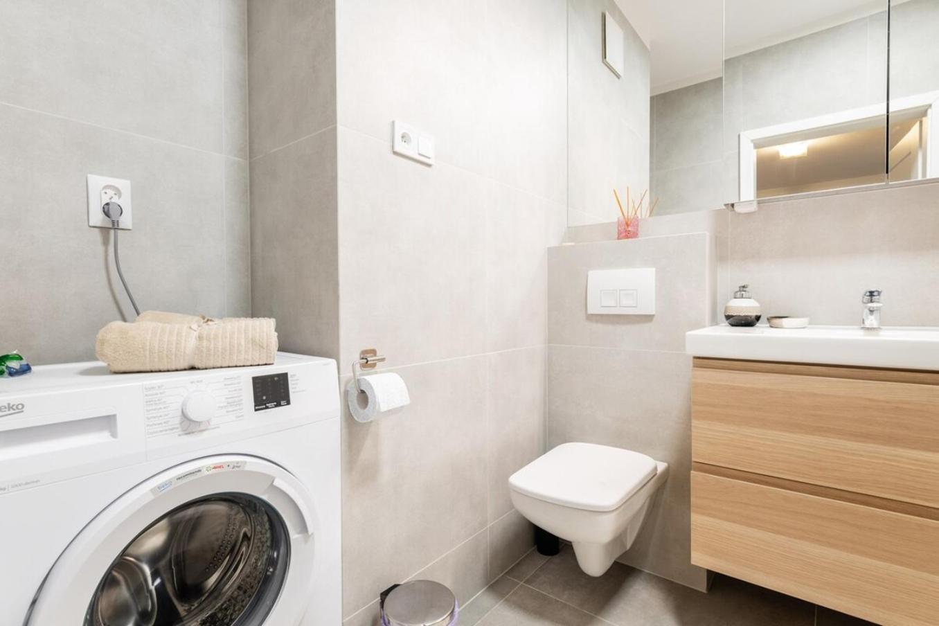 Modern 70M Apartment With Private Garden Metro Warszawa Exteriör bild