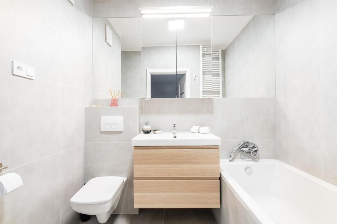 Modern 70M Apartment With Private Garden Metro Warszawa Exteriör bild